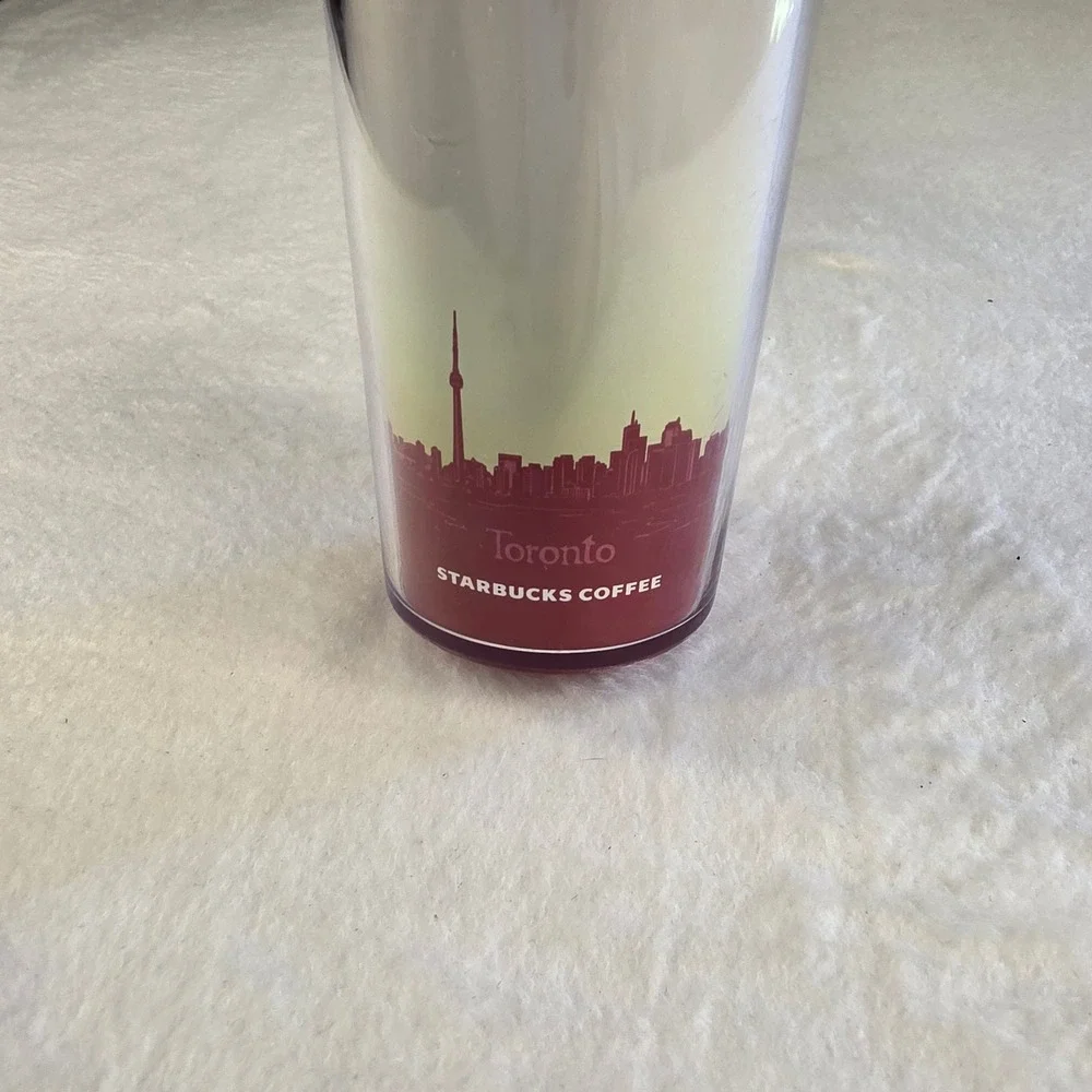 Starbucks Toronto Skyline Global Icon Series Travel Tumbler Mug 12oz 2009 Maroon